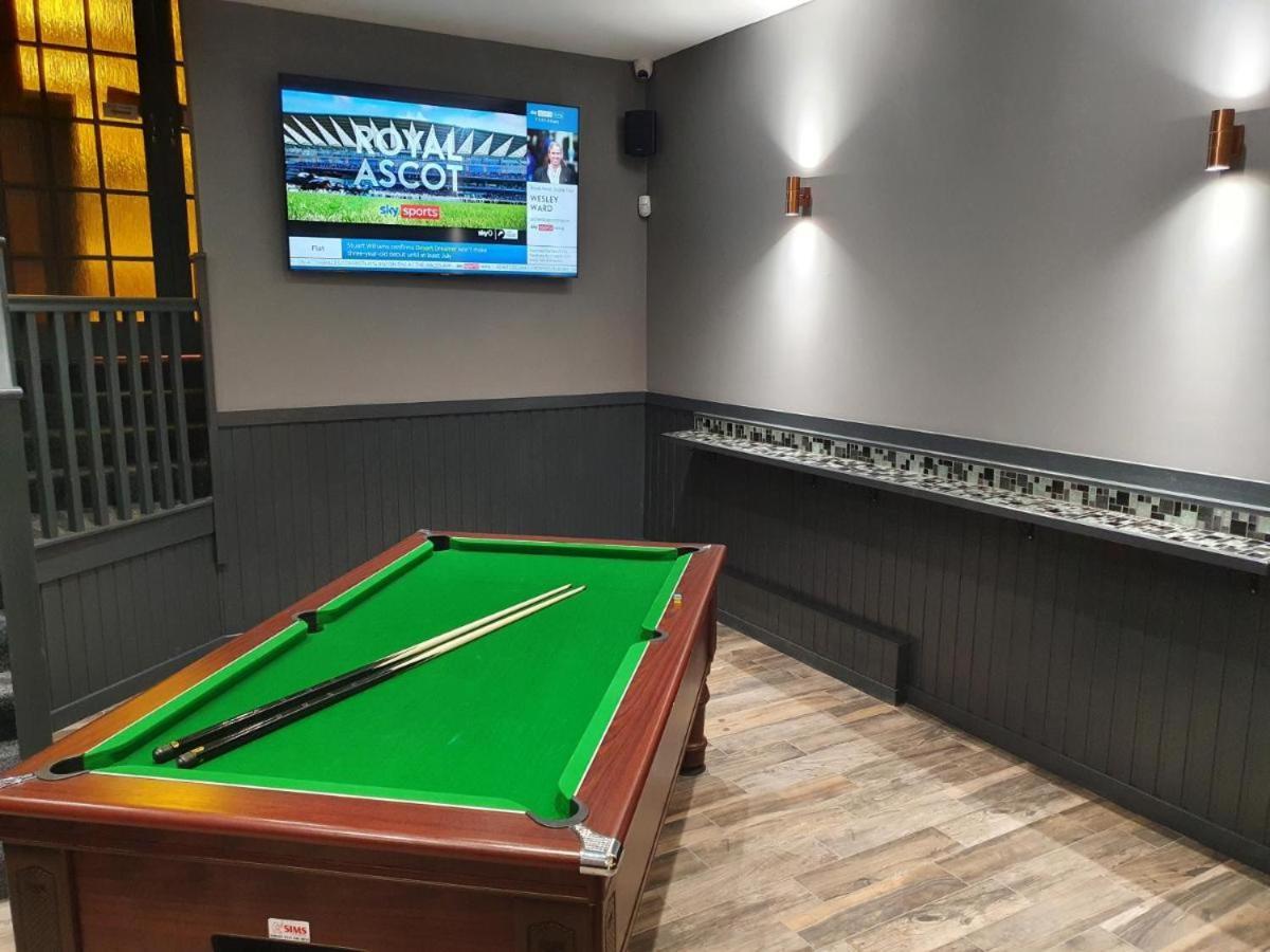 The Queens Hotel Cardenden Bagian luar foto